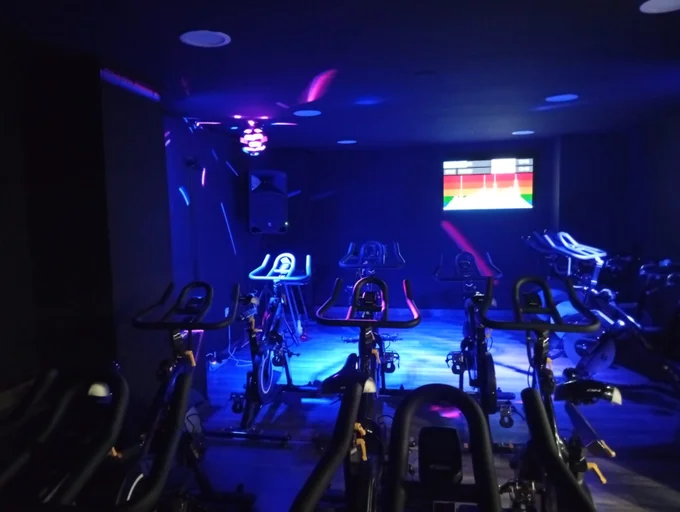 Zona de musculación Abfitness Oviedo